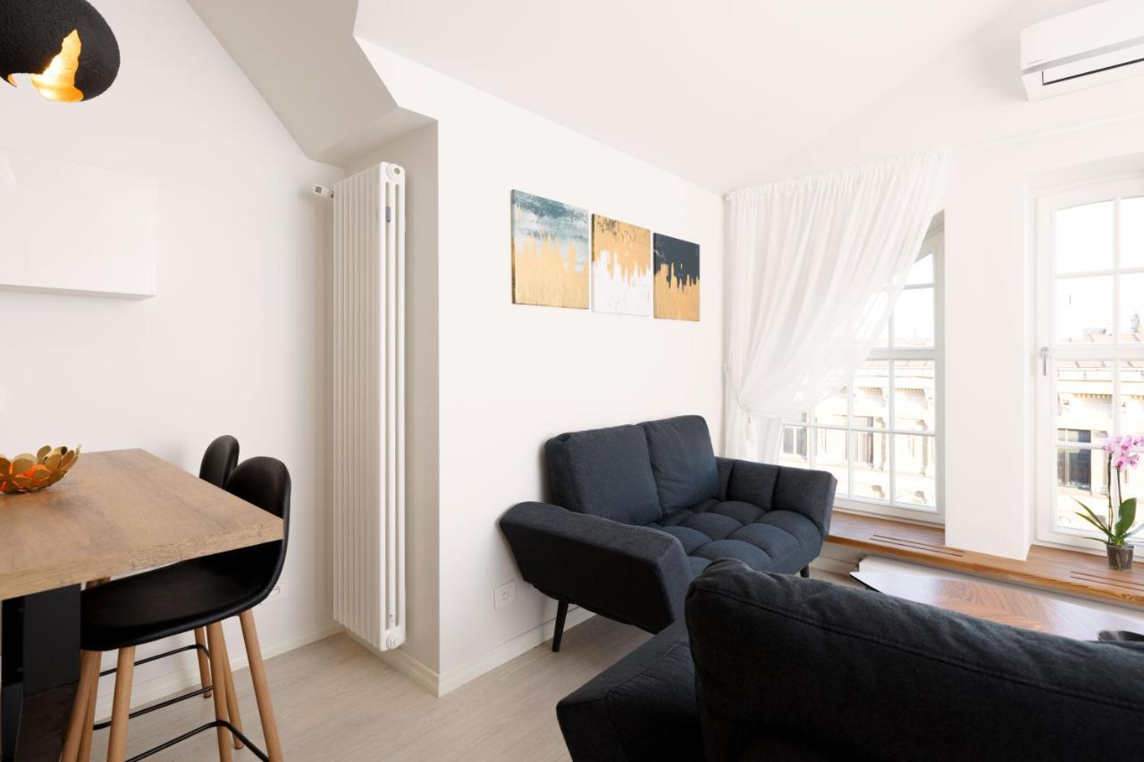 Bright Attic Flat In The Centre Huoneisto Riika