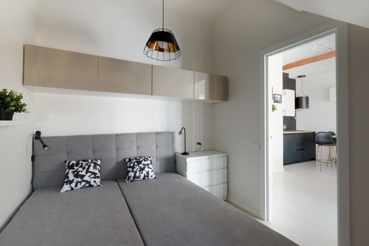 Huoneisto Bright Attic Flat In The Centre