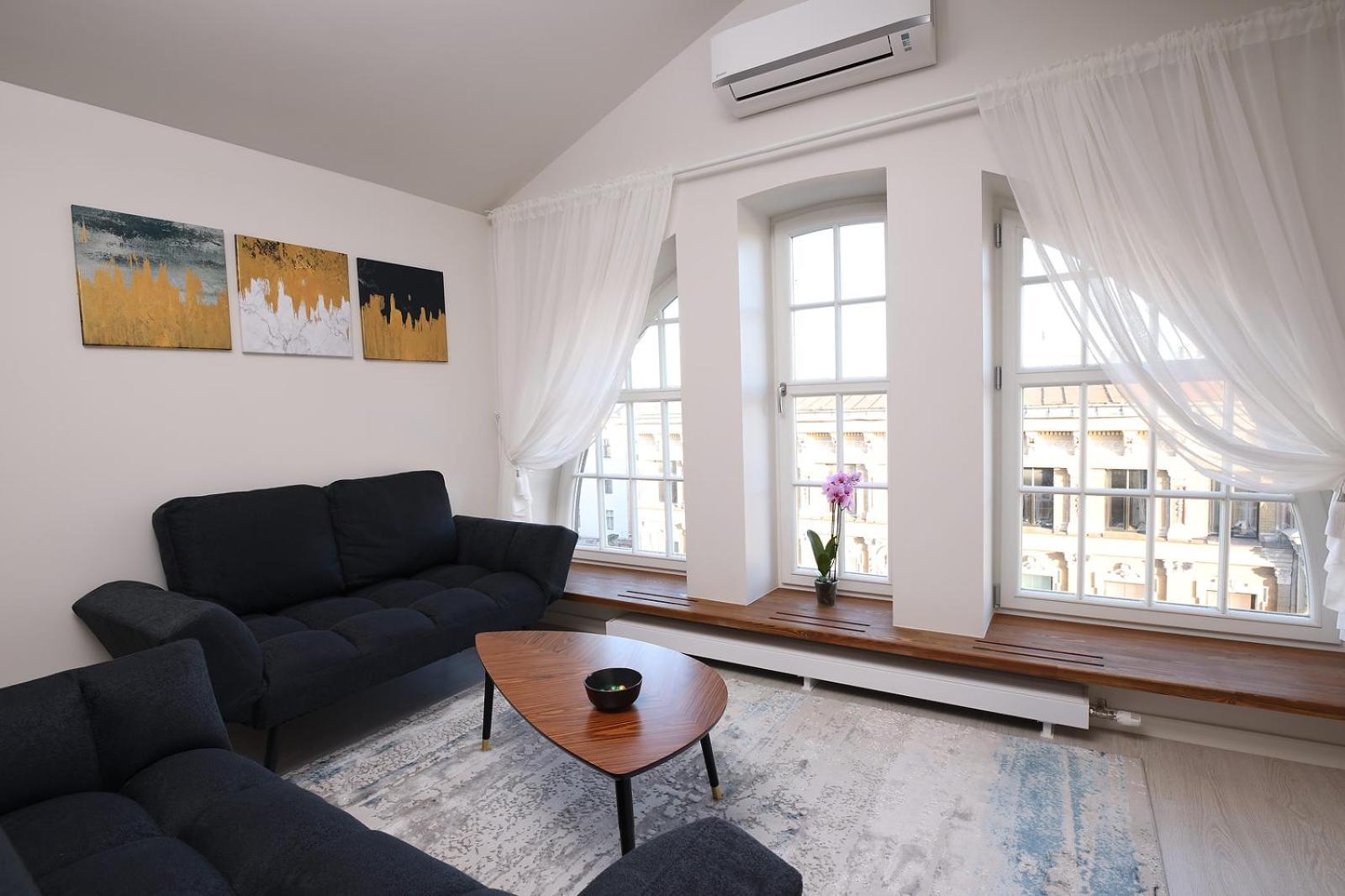 Huoneisto Bright Attic Flat In The Centre *